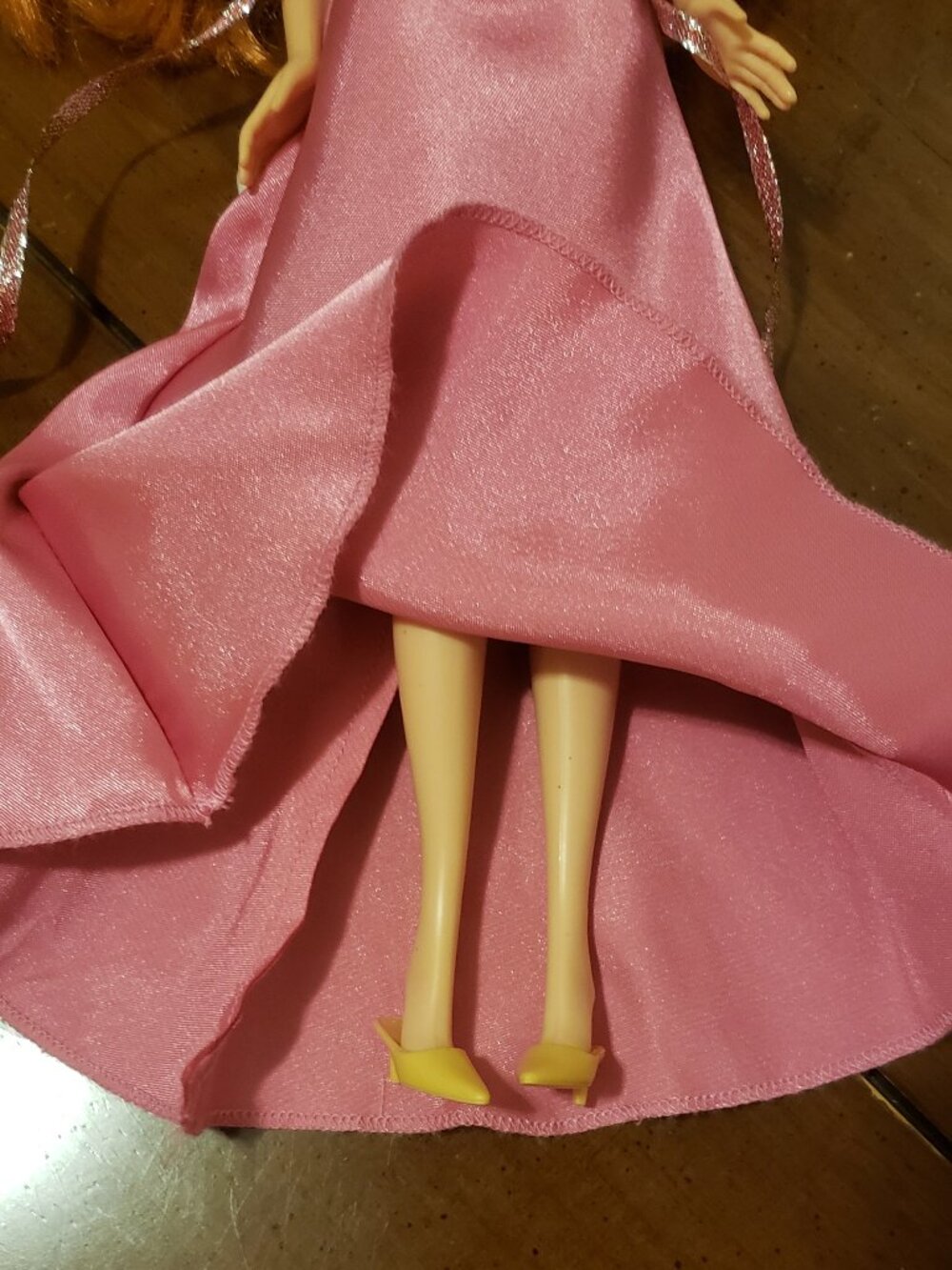 Enchanted Giselle pink dress Barbie doll Disney - Picture 7 of 7